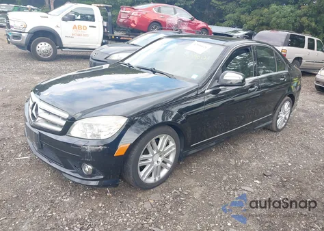 2009 Mercedes-Benz C 300 Luxury 4Matic/Sport 4Matic z USA, uszkodzony, nr VIN WDDGF81X19R084822